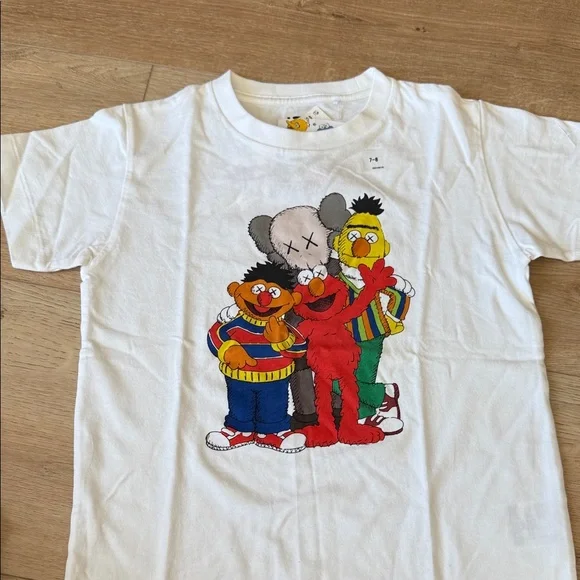 Uniqlo x KAWS Kids Sesame Street Character T-Shirts - Black & White NWT lot - Picture 6 of 6